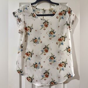 Lily White Cream Floral Short Sleeve Blouse